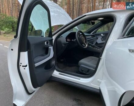 Белый Polestar 2, объемом двигателя 0 л и пробегом 18 тыс. км за 23900 $, фото 48 на Automoto.ua