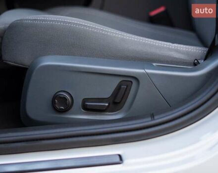 Белый Polestar 2, объемом двигателя 0 л и пробегом 62 тыс. км за 24500 $, фото 28 на Automoto.ua