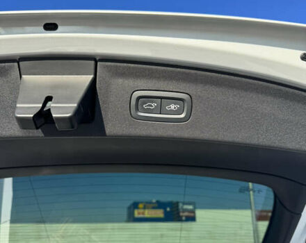 Белый Polestar 2, объемом двигателя 0 л и пробегом 152 тыс. км за 19300 $, фото 16 на Automoto.ua