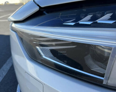 Белый Polestar 2, объемом двигателя 0 л и пробегом 152 тыс. км за 19300 $, фото 7 на Automoto.ua