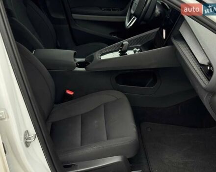 Білий Polestar 2, об'ємом двигуна 0 л та пробігом 129 тис. км за 18000 $, фото 10 на Automoto.ua