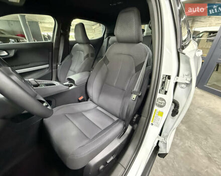 Білий Polestar 2, об'ємом двигуна 0 л та пробігом 7 тис. км за 25900 $, фото 18 на Automoto.ua