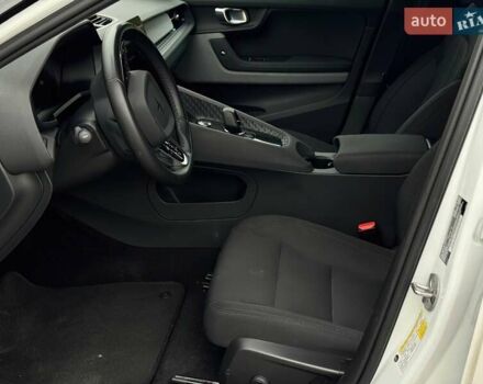 Білий Polestar 2, об'ємом двигуна 0 л та пробігом 129 тис. км за 18000 $, фото 14 на Automoto.ua
