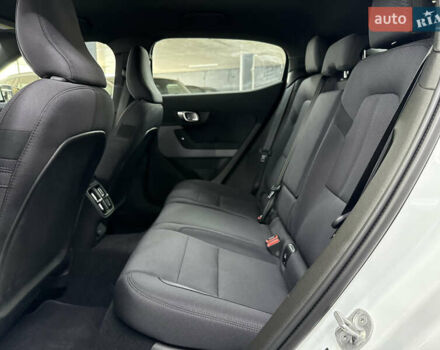 Білий Polestar 2, об'ємом двигуна 0 л та пробігом 7 тис. км за 25900 $, фото 23 на Automoto.ua