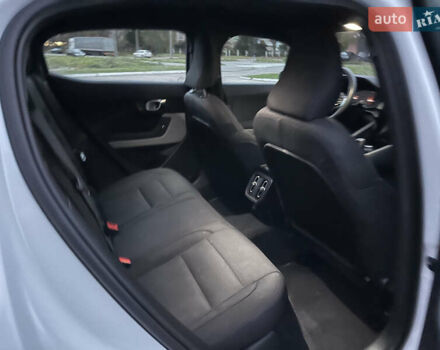 Білий Polestar 2, об'ємом двигуна 0 л та пробігом 65 тис. км за 18700 $, фото 33 на Automoto.ua