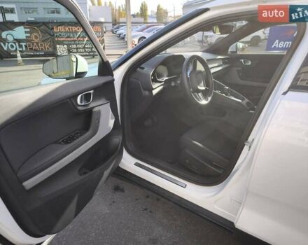 Білий Polestar 2, об'ємом двигуна 0 л та пробігом 92 тис. км за 22999 $, фото 46 на Automoto.ua