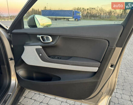 Бежевий Polestar 2, об'ємом двигуна 0 л та пробігом 200 тис. км за 18500 $, фото 41 на Automoto.ua