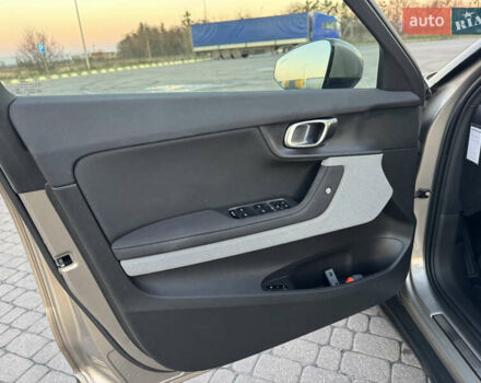 Бежевий Polestar 2, об'ємом двигуна 0 л та пробігом 200 тис. км за 18500 $, фото 40 на Automoto.ua