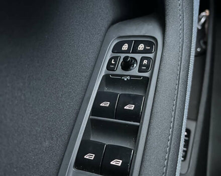 Черный Polestar 2, объемом двигателя 0 л и пробегом 18 тыс. км за 25500 $, фото 13 на Automoto.ua