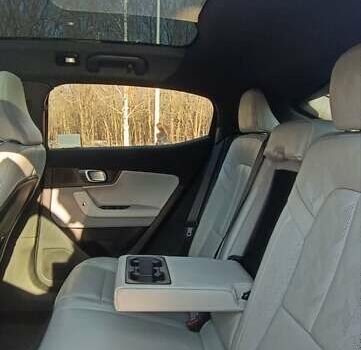 Серый Polestar 2, объемом двигателя 0 л и пробегом 27 тыс. км за 25500 $, фото 33 на Automoto.ua