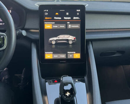 Серый Polestar 2, объемом двигателя 0 л и пробегом 158 тыс. км за 23000 $, фото 30 на Automoto.ua