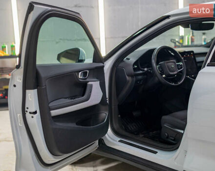 Серый Polestar 2, объемом двигателя 0 л и пробегом 159 тыс. км за 19500 $, фото 19 на Automoto.ua