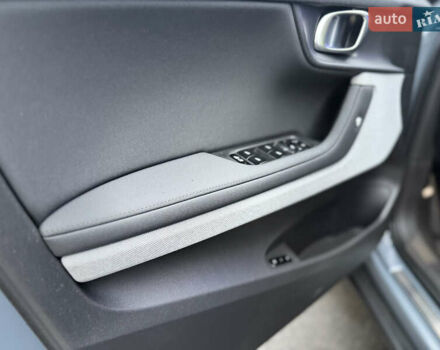 Серый Polestar 2, объемом двигателя 0 л и пробегом 56 тыс. км за 22500 $, фото 23 на Automoto.ua