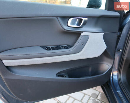 Серый Polestar 2, объемом двигателя 0 л и пробегом 63 тыс. км за 19250 $, фото 16 на Automoto.ua