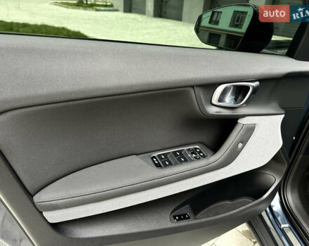 Синий Polestar 2, объемом двигателя 0 л и пробегом 77 тыс. км за 23200 $, фото 21 на Automoto.ua