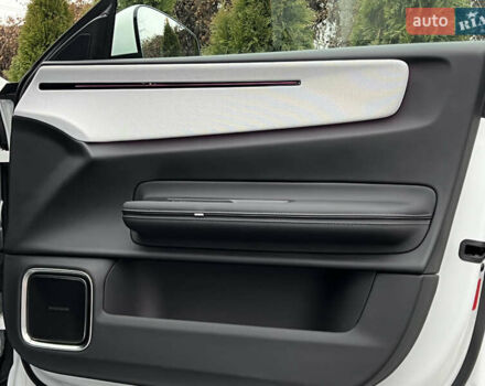 Белый Polestar 4, объемом двигателя 0 л и пробегом 1 тыс. км за 32600 $, фото 31 на Automoto.ua