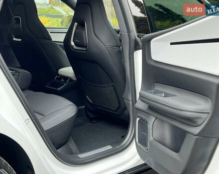 Белый Polestar 4, объемом двигателя 0 л и пробегом 1 тыс. км за 33500 $, фото 21 на Automoto.ua