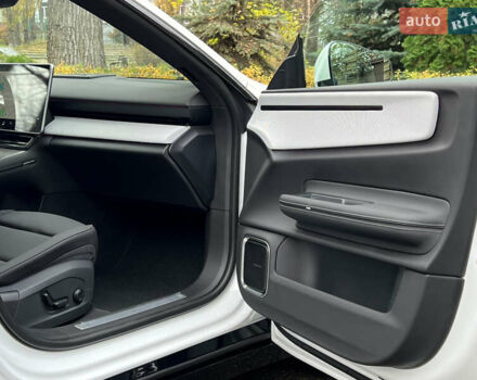 Белый Polestar 4, объемом двигателя 0 л и пробегом 1 тыс. км за 33500 $, фото 29 на Automoto.ua