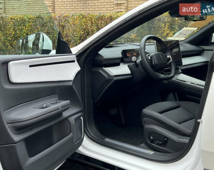 Белый Polestar 4, объемом двигателя 0 л и пробегом 1 тыс. км за 33500 $, фото 10 на Automoto.ua