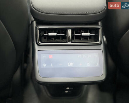 Белый Polestar 4, объемом двигателя 0 л и пробегом 16 тыс. км за 33500 $, фото 17 на Automoto.ua