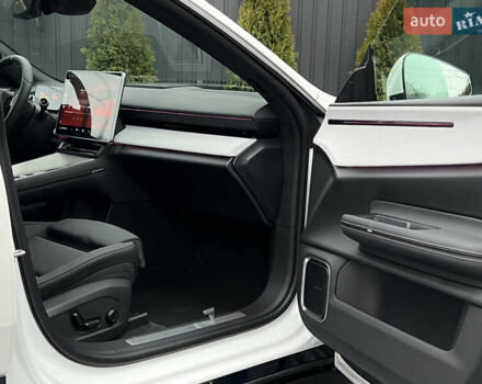 Белый Polestar 4, объемом двигателя 0 л и пробегом 1 тыс. км за 32600 $, фото 30 на Automoto.ua