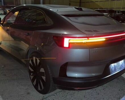 Серый Polestar 4, объемом двигателя 0 л и пробегом 21 тыс. км за 32500 $, фото 6 на Automoto.ua