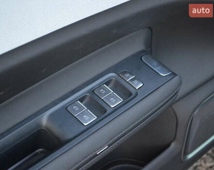 Серый Polestar 4, объемом двигателя 0 л и пробегом 1 тыс. км за 34500 $, фото 35 на Automoto.ua