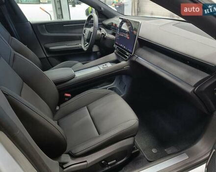 Серый Polestar 4, объемом двигателя 0 л и пробегом 1 тыс. км за 39887 $, фото 4 на Automoto.ua