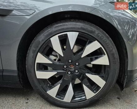 Серый Polestar 4, объемом двигателя 0 л и пробегом 20 тыс. км за 33900 $, фото 26 на Automoto.ua