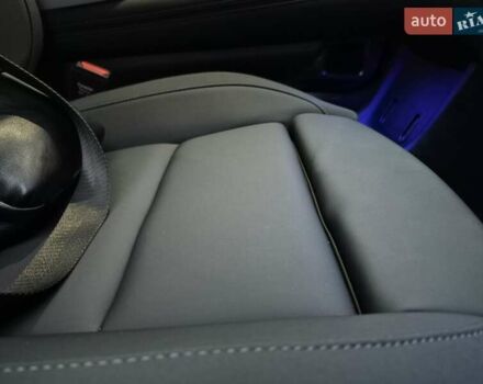 Серый Polestar 4, объемом двигателя 0 л и пробегом 20 тыс. км за 33900 $, фото 14 на Automoto.ua