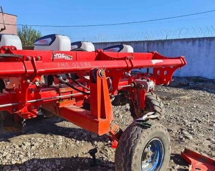 Красный Quivogne Другая, объемом двигателя 0 л и пробегом 0 тыс. км за 19593 $, фото 2 на Automoto.ua