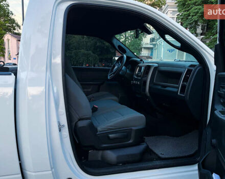 Белый Ram 1500, объемом двигателя 3.6 л и пробегом 143 тыс. км за 20000 $, фото 3 на Automoto.ua