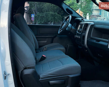 Белый Ram 1500, объемом двигателя 3.6 л и пробегом 143 тыс. км за 20000 $, фото 26 на Automoto.ua