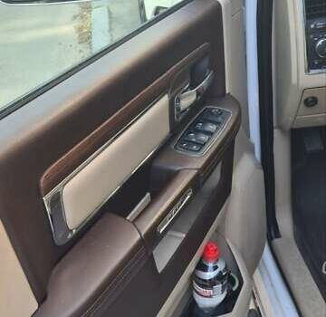 Ram 1500 2017 у Києві на Automoto.ua Білий Ram 1500, об'ємом двигуна 5.65 л та пробігом 220 тис. км за 25900 $, фото 16 на Automoto.ua