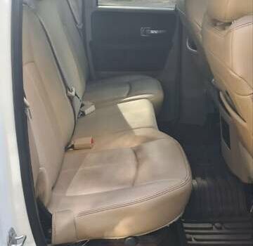 Ram 1500 2017 у Києві на Automoto.ua Білий Ram 1500, об'ємом двигуна 5.65 л та пробігом 220 тис. км за 25900 $, фото 14 на Automoto.ua