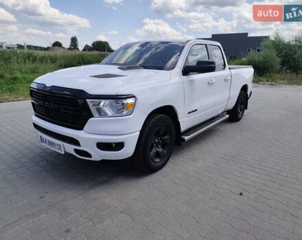 Ram 1500 2020 у Києві на Automoto.ua Білий Ram 1500, об'ємом двигуна 5.65 л та пробігом 190 тис. км за 39900 $, фото 2 на Automoto.ua