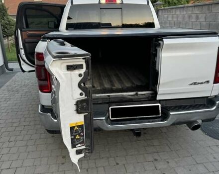 Ram 1500 2020 в Ровно на Automoto.ua Белый Ram 1500, объемом двигателя 5.65 л и пробегом 101 тыс. км за 56000 $, фото 10 на Automoto.ua