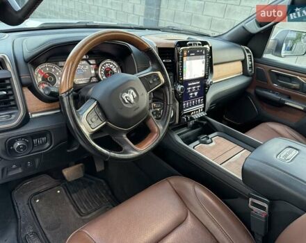 Ram 1500 2020 в Ровно на Automoto.ua Белый Ram 1500, объемом двигателя 5.65 л и пробегом 101 тыс. км за 56000 $, фото 8 на Automoto.ua