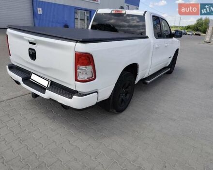 Ram 1500 2020 у Києві на Automoto.ua Білий Ram 1500, об'ємом двигуна 5.65 л та пробігом 190 тис. км за 39900 $, фото 5 на Automoto.ua