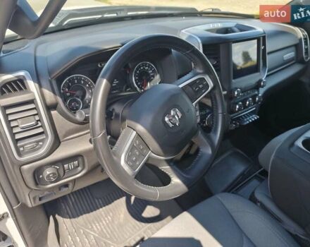 Ram 1500 2020 у Києві на Automoto.ua Білий Ram 1500, об'ємом двигуна 5.65 л та пробігом 190 тис. км за 39900 $, фото 13 на Automoto.ua