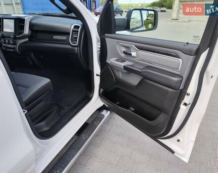 Ram 1500 2020 у Києві на Automoto.ua Білий Ram 1500, об'ємом двигуна 5.65 л та пробігом 190 тис. км за 39900 $, фото 22 на Automoto.ua