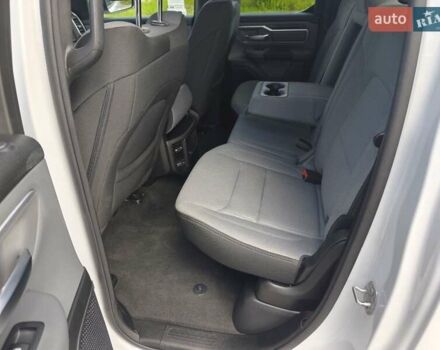 Ram 1500 2020 у Києві на Automoto.ua Білий Ram 1500, об'ємом двигуна 5.65 л та пробігом 190 тис. км за 39900 $, фото 20 на Automoto.ua