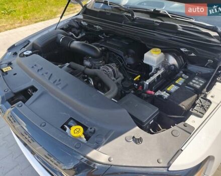 Ram 1500 2020 у Києві на Automoto.ua Білий Ram 1500, об'ємом двигуна 5.65 л та пробігом 190 тис. км за 39900 $, фото 11 на Automoto.ua
