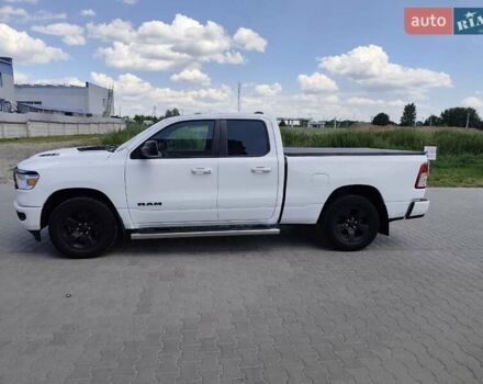 Ram 1500 2020 у Києві на Automoto.ua Білий Ram 1500, об'ємом двигуна 5.65 л та пробігом 190 тис. км за 39900 $, фото 4 на Automoto.ua