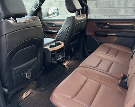 Ram 1500 2020 в Ровно на Automoto.ua Белый Ram 1500, объемом двигателя 5.65 л и пробегом 101 тыс. км за 56000 $, фото 6 на Automoto.ua