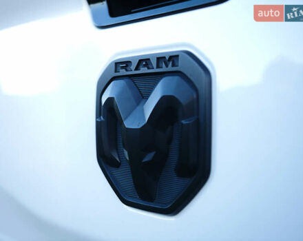 Белый Ram 1500, объемом двигателя 5.65 л и пробегом 33 тыс. км за 80000 $, фото 14 на Automoto.ua