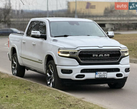 Белый Ram 1500, объемом двигателя 5.65 л и пробегом 39 тыс. км за 78000 $, фото 2 на Automoto.ua
