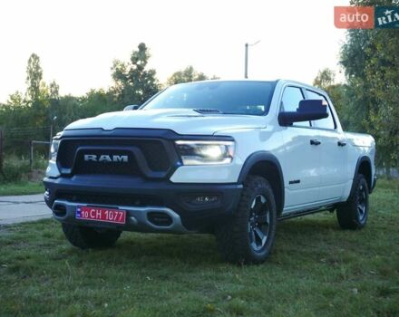 Белый Ram 1500, объемом двигателя 5.65 л и пробегом 33 тыс. км за 76000 $, фото 3 на Automoto.ua