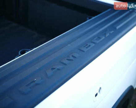Ram 1500 2023 в Киеве на Automoto.ua Белый Ram 1500, объемом двигателя 5.65 л и пробегом 33 тыс. км за 80000 $, фото 35 на Automoto.ua