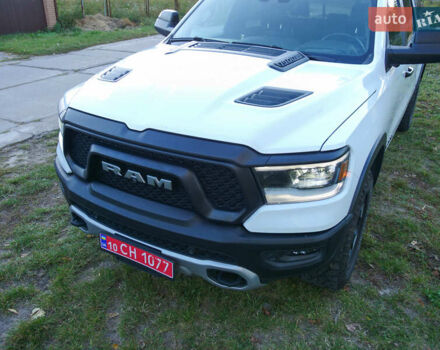 Белый Ram 1500, объемом двигателя 5.65 л и пробегом 33 тыс. км за 80000 $, фото 1 на Automoto.ua